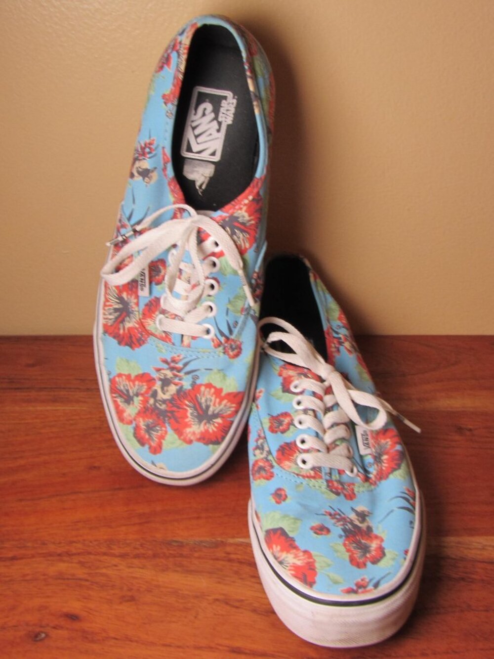 vans low sneakers gym shoes tiki star wars mens 9.5 womens 11 (W6568)